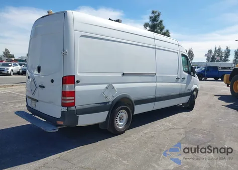 2008 Dodge Sprinter Van 2500 High Roof из США, поврежденный, VIN WD0PE845085260666